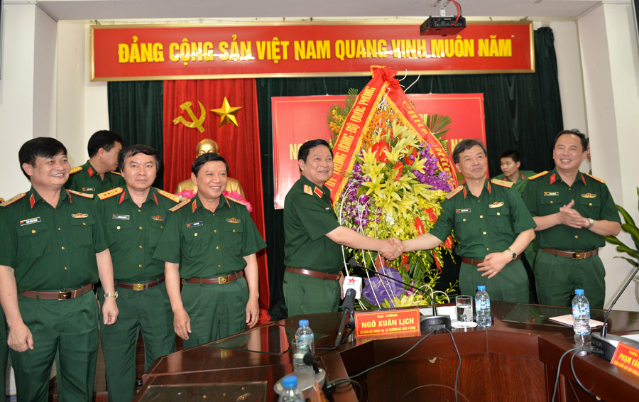 Đại tướng Ngô Xuân Lịch thăm và chúc mừng Báo Quân đội nhân dân nhân kỷ niệm 92 năm Ngày Báo chí cách mạng Việt Nam