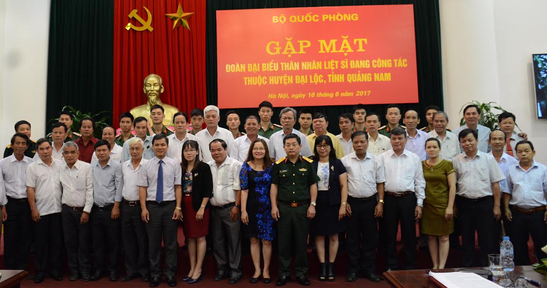 Bộ Quốc phòng gặp mặt Đoàn đại biểu thân nhân liệt sĩ huyện Đại Lộc
