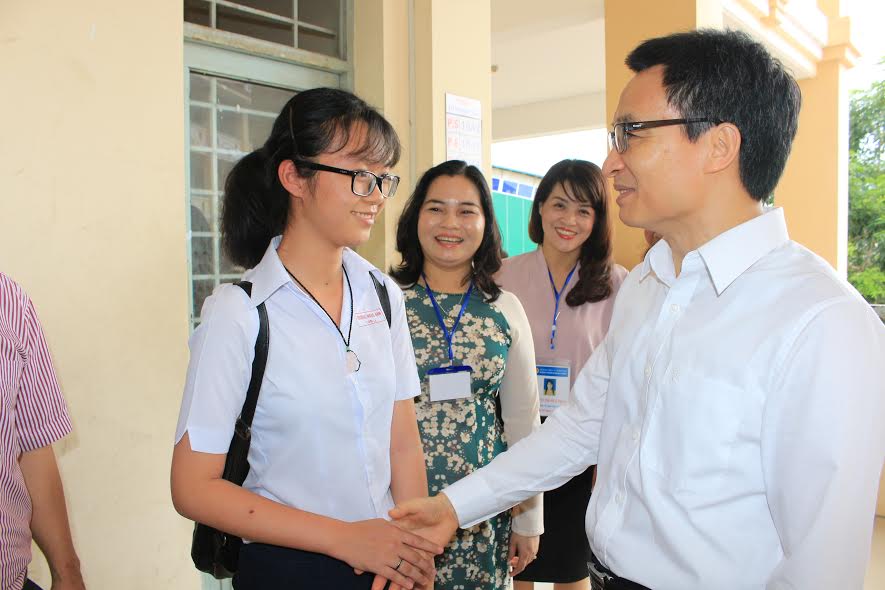 Phó thủ tướng Vũ Đức Đam kiểm tra kỳ thi THPT quốc gia 2017
