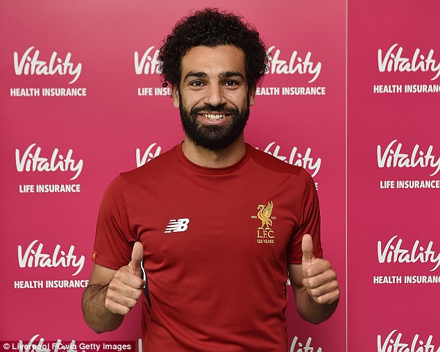Mohamed Salah gia nhập Liverpool với mức phí chuyển nhượng kỷ lục