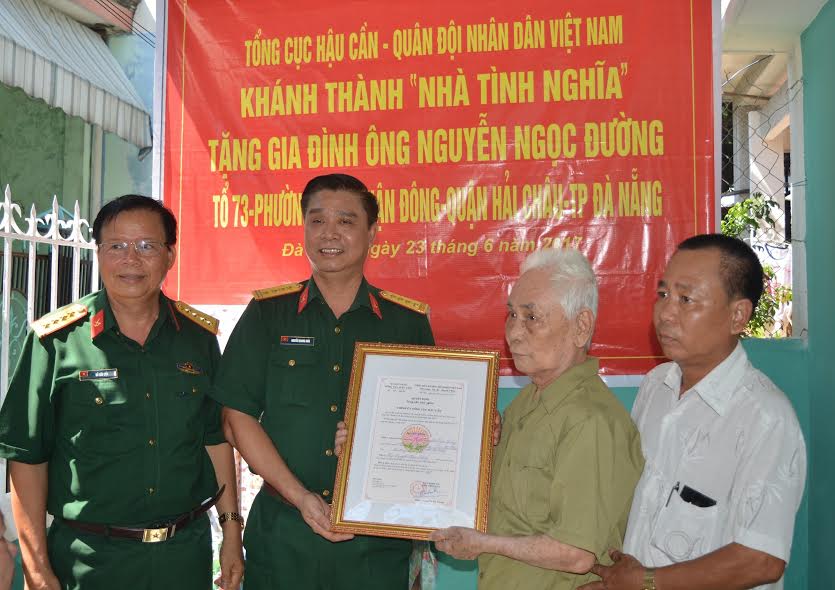 Tổng cục Hậu cần bàn giao nhà tình nghĩa tặng gia đình chính sách
