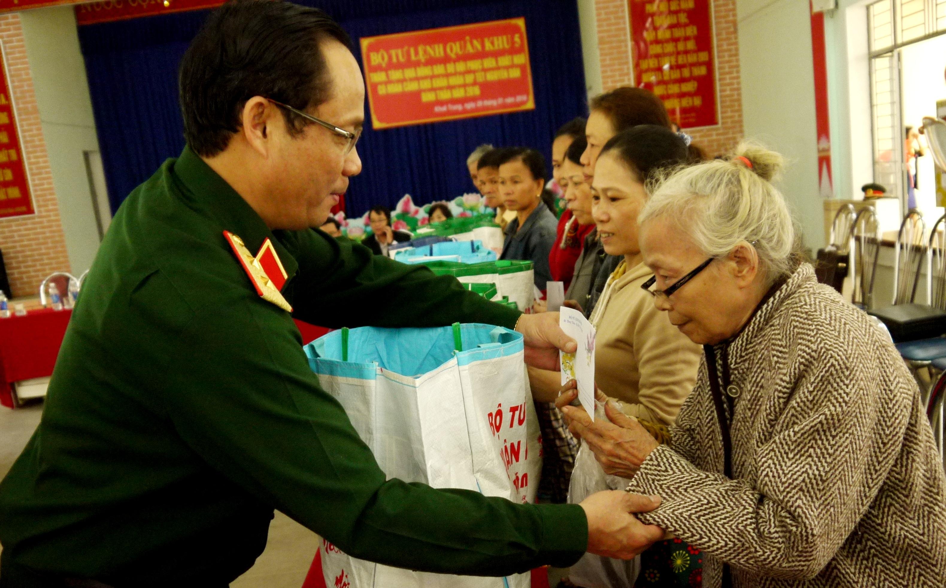 Bài 1: Xây dựng và sử dụng hiệu quả “Quỹ tình nghĩa”
