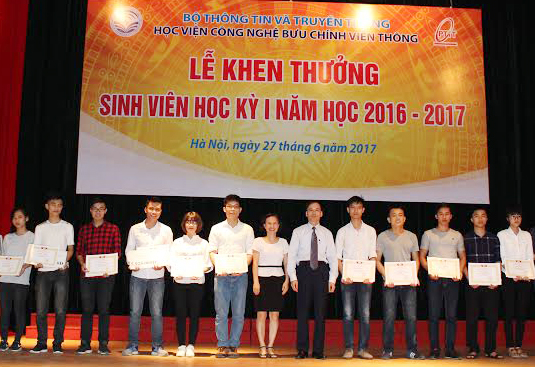 Học viện Công nghệ Bưu chính Viễn thông trao học bổng cho hơn 1.000 sinh viên