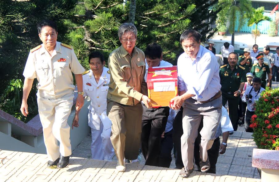 Tổ chức Lễ truy điệu và an táng hài cốt liệt sĩ Nguyễn Sanh Ninh