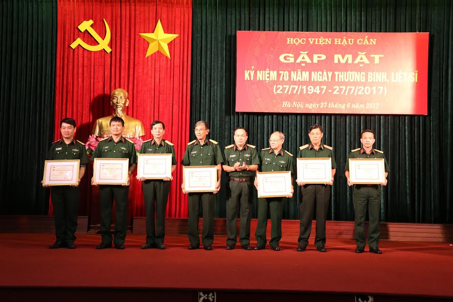 Học viện Hậu cần tổ chức gặp mặt kỷ niệm 70 năm Ngày Thương binh – Liệt sĩ