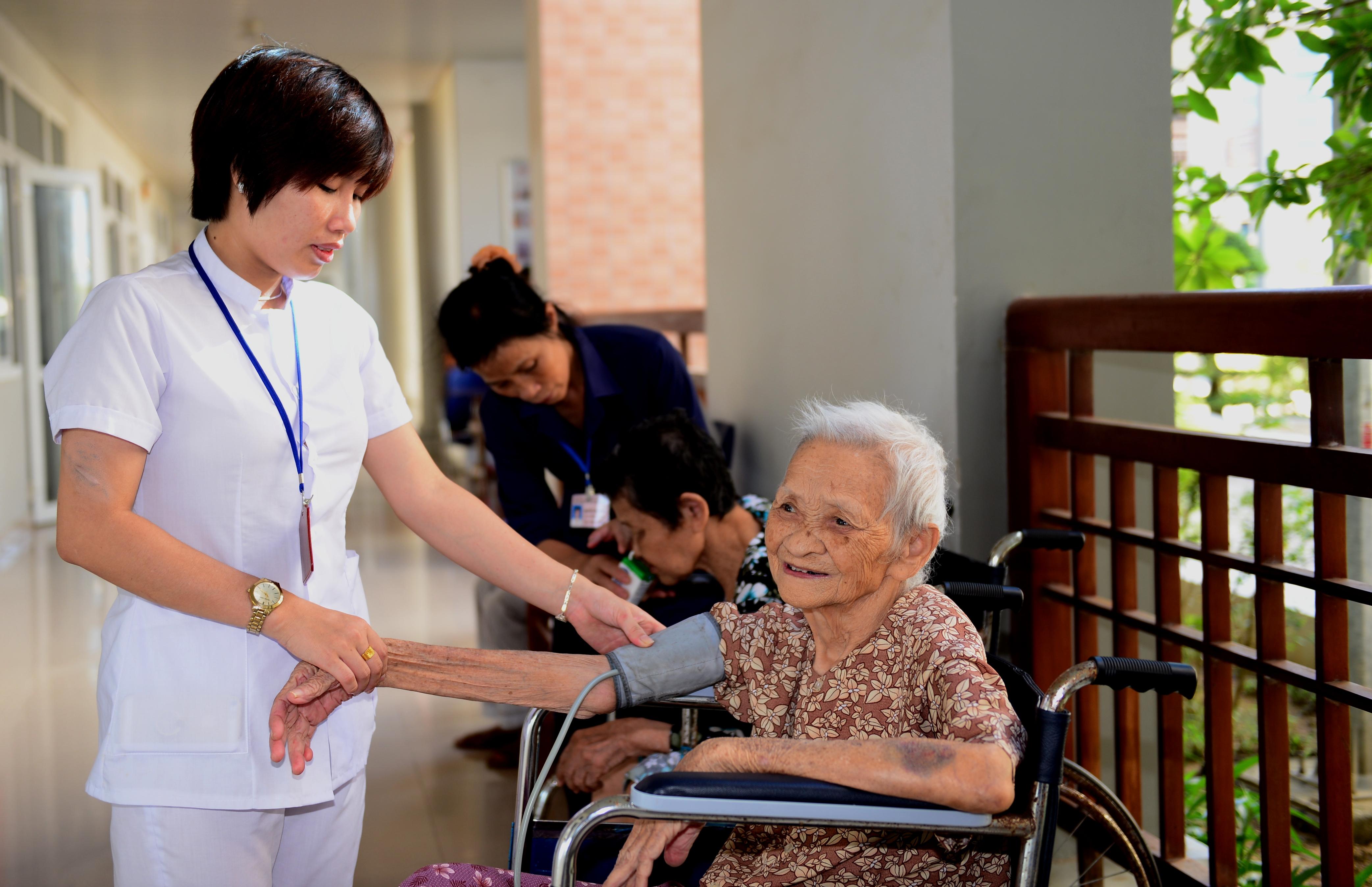 Bài 3: Giúp đỡ thiết thực để người có công vượt khó vươn lên (tiếp theo và hết)

