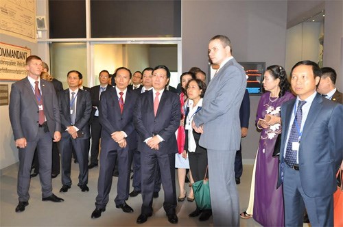 Chủ tịch nước Trần Đại Quang kết thúc chuyến thăm chính thức Belarus, bắt đầu thăm chính thức LB Nga