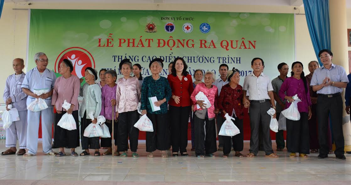 Phát động tháng cao điểm Chương trình phối hợp khám, chữa bệnh nhân đạo và chăm sóc sức khỏe cộng đồng năm 2017
