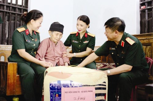 Hành trình tri ân thắm tình quân - dân