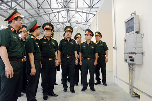Đại tướng Ngô Xuân Lịch thăm, kiểm tra Nhà máy Z113 và Hội thi Chỉ huy trưởng (Tư lệnh), Chính ủy Bộ CHQS tỉnh, thành phố