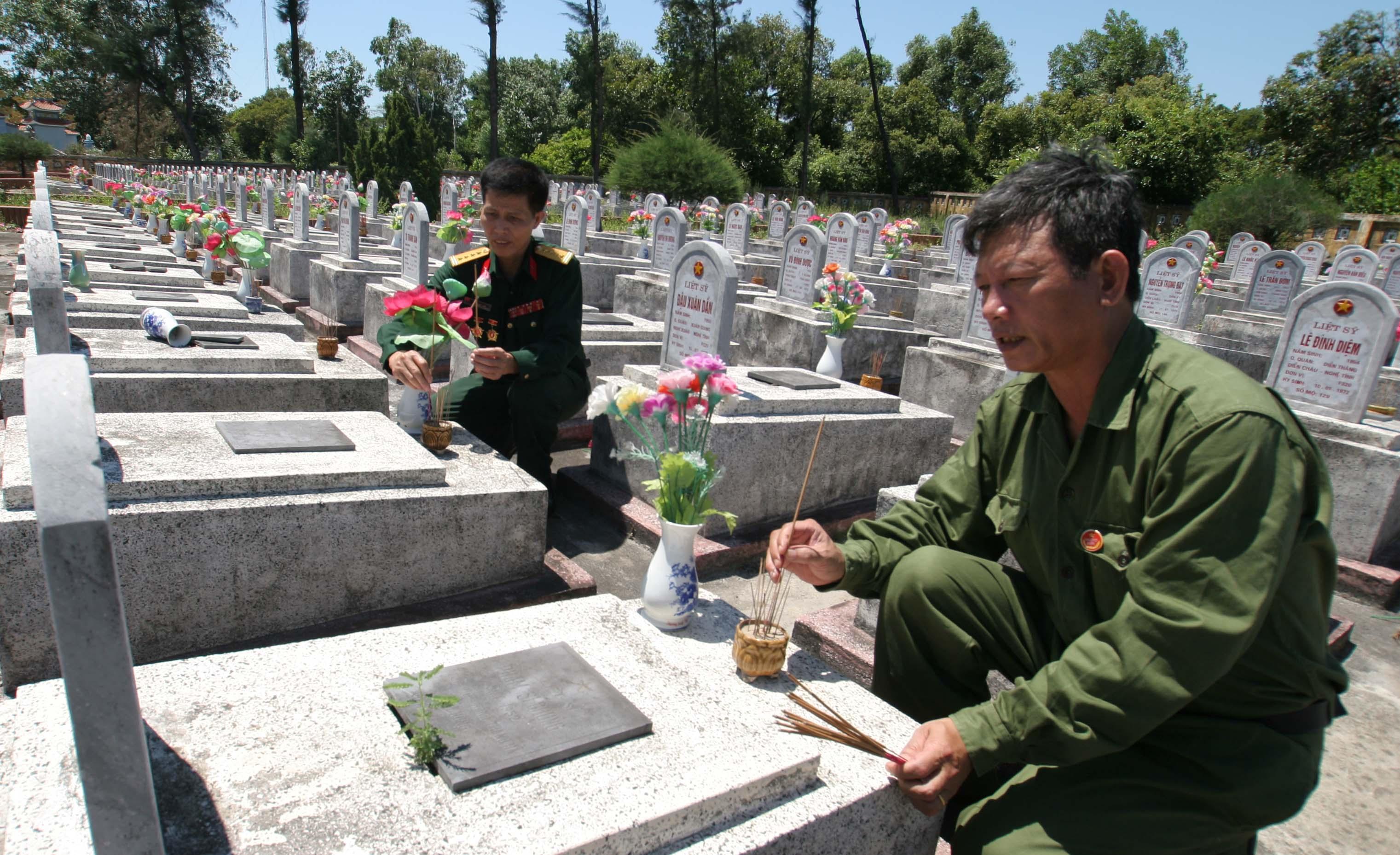 Nốt nhạc hào hùng theo bước quân đi
