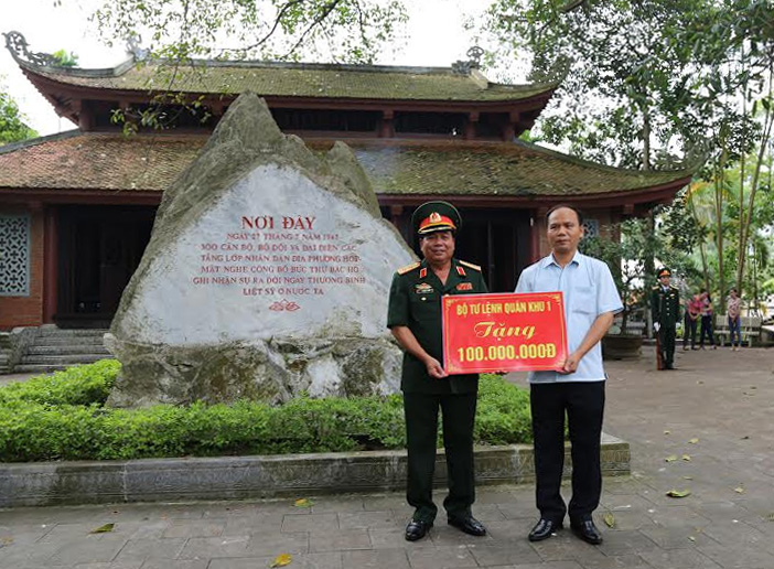 Quân khu 1 hành quân về nguồn tri ân các anh hùng liệt sĩ
