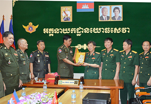 Thắm tình hữu nghị trên xứ sở Ăng-co