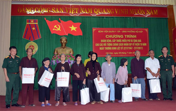 Bệnh viện Quân y 109 khám bệnh, cấp thuốc miễn phí cho đối tượng chính sách