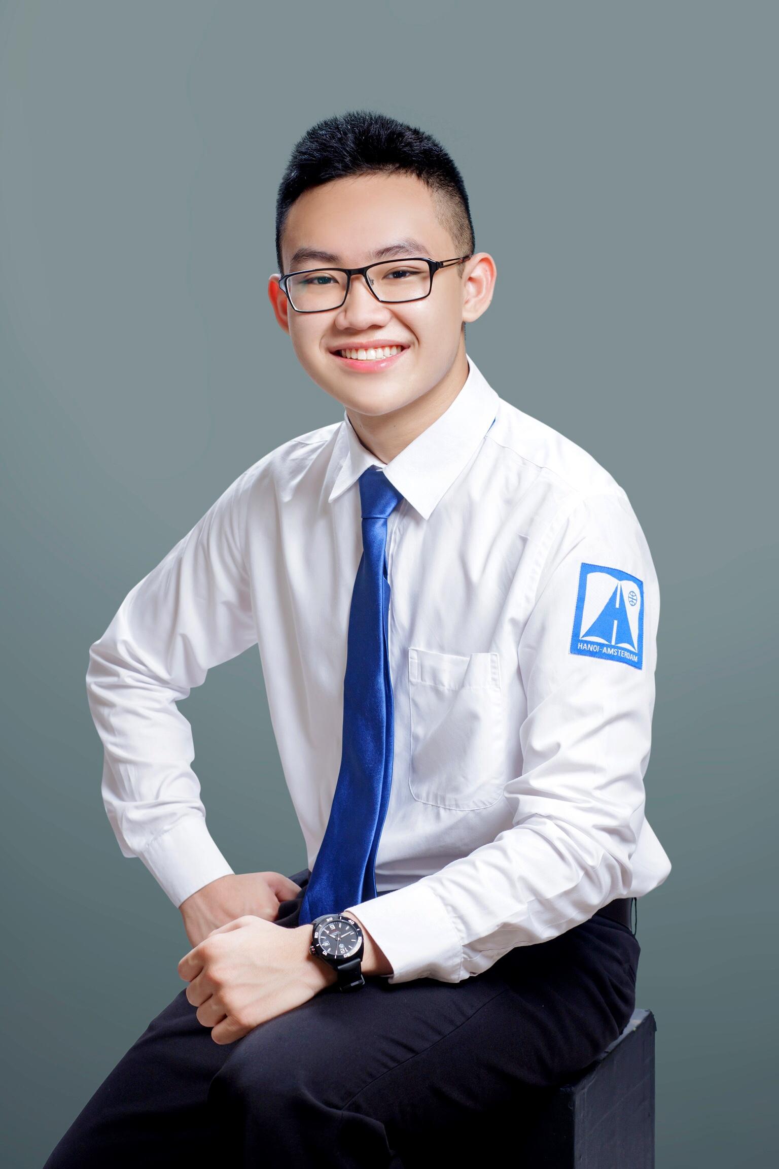 Chàng thủ khoa “kép” thi vào lớp 10