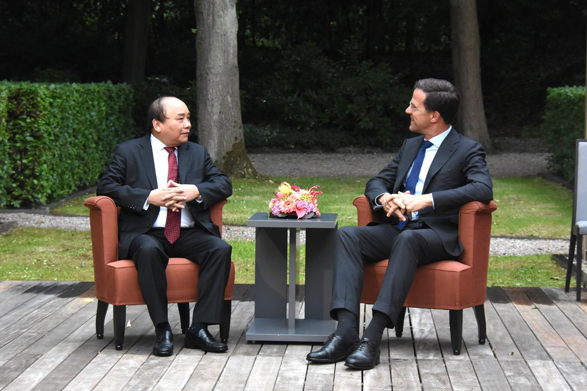 Thủ tướng Nguyễn Xuân Phúc hội đàm với Thủ tướng Hà Lan Mác Rút-tơ