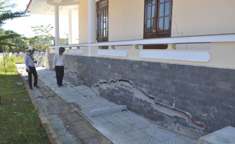 Thông tin từ đường dây nóng