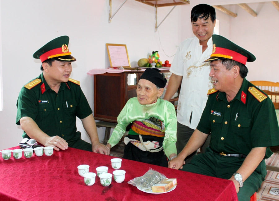 Tháng 9-2011, Bomicen đã tiến hành trao tặng nhà tình nghĩa cho gia đình thương binh tại xã Cẩm Châu, huyện Cẩm Thủy, tỉnh Thanh Hóa.