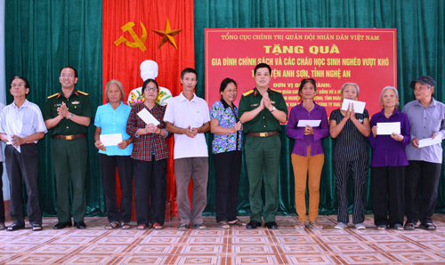 Tuổi trẻ Quân đội tổ chức nhiều hoạt động “đền ơn, đáp nghĩa”