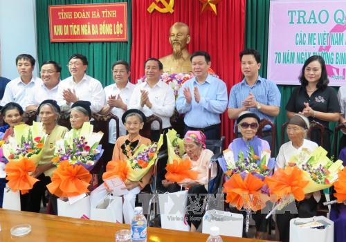 Phó thủ tướng Vương Đình Huệ dâng hương tại Khu di tích lịch sử Ngã Ba Đồng Lộc
