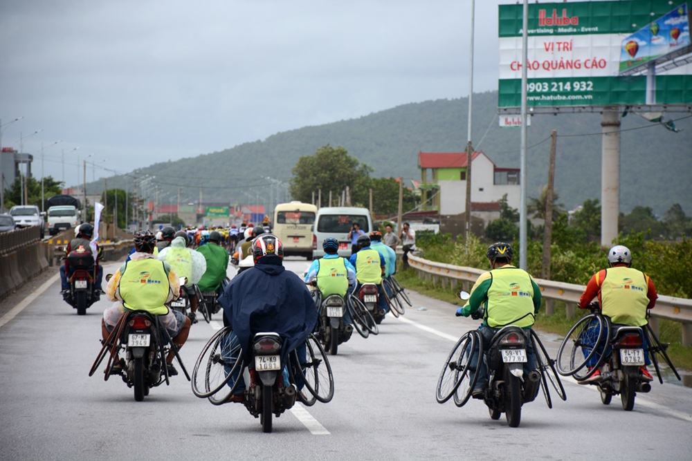 Cùng với đó, là sự đóng góp thầm lặng của lực lượng làm công tác hậu cần.