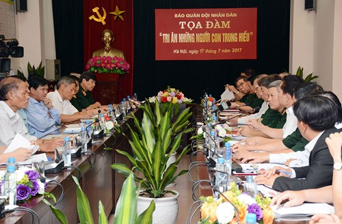 Hoàn thiện chính sách, tăng nguồn lực chăm lo người có công