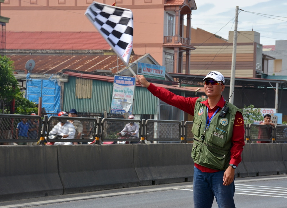 Ngoài lực lượng Cảnh sát giao thông, Câu lạc bộ Mô tô Hà Nội, lực lượng trọng tài cũng góp phần không nhỏ làm nên những kết quả bước đầu trong cuộc đua ý nghĩa này.