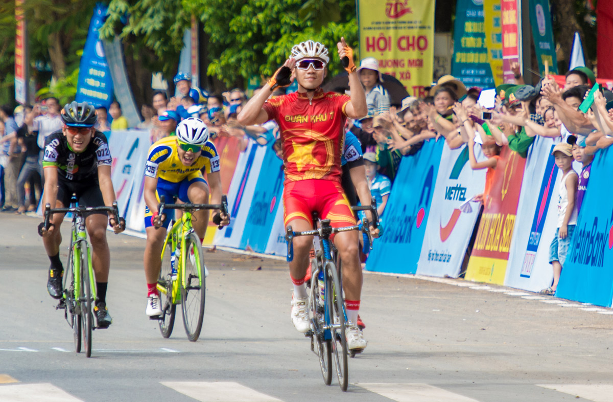 Những vòng đua tri ân quanh Thành Cổ