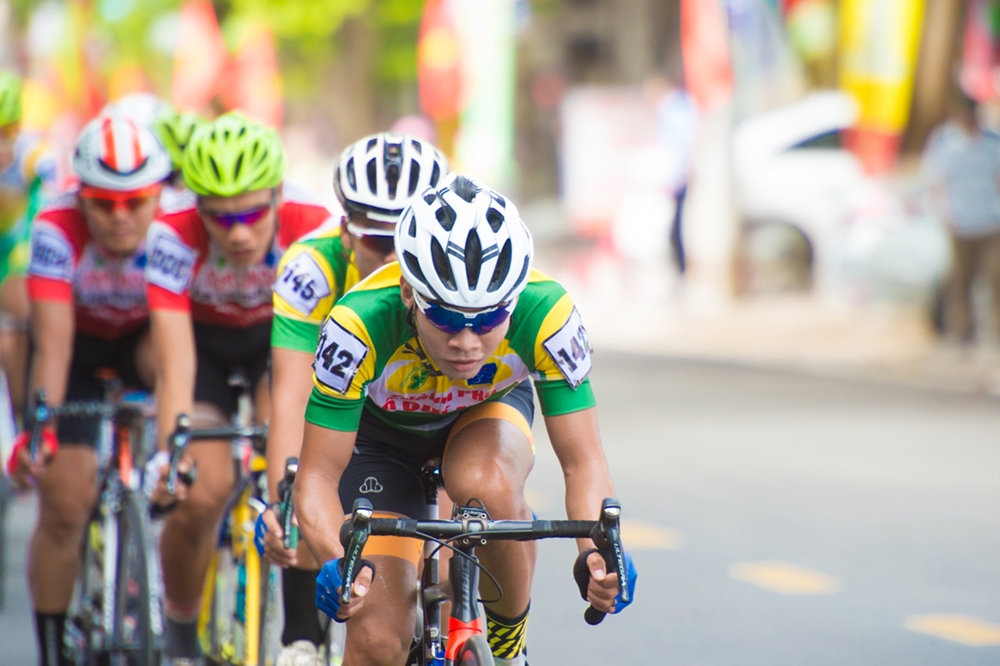 Chặng đua này có điểm thưởng dọc đường tại các vòng 8 và 16.