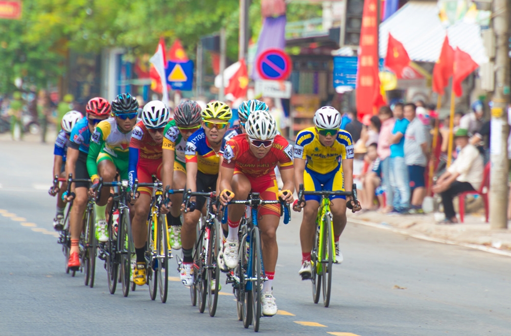 Sang vòng thứ 6, sự tách tốp đã thể hiện rõ rêt.