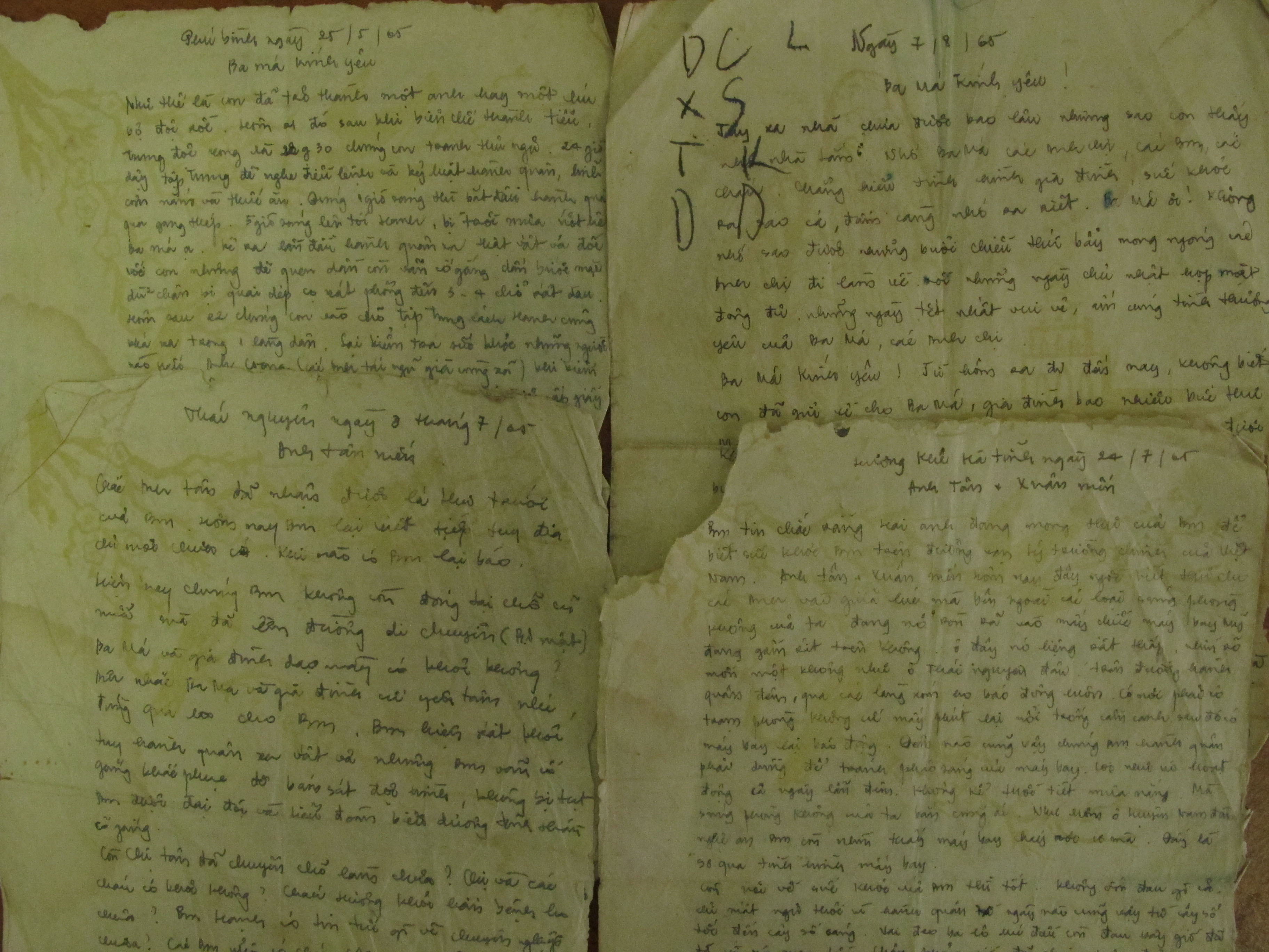 Đôi chân vạn dặm hòa nhịp quân hành