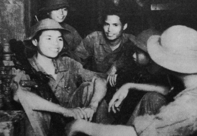 Bông hoa cha gửi dòng sông
