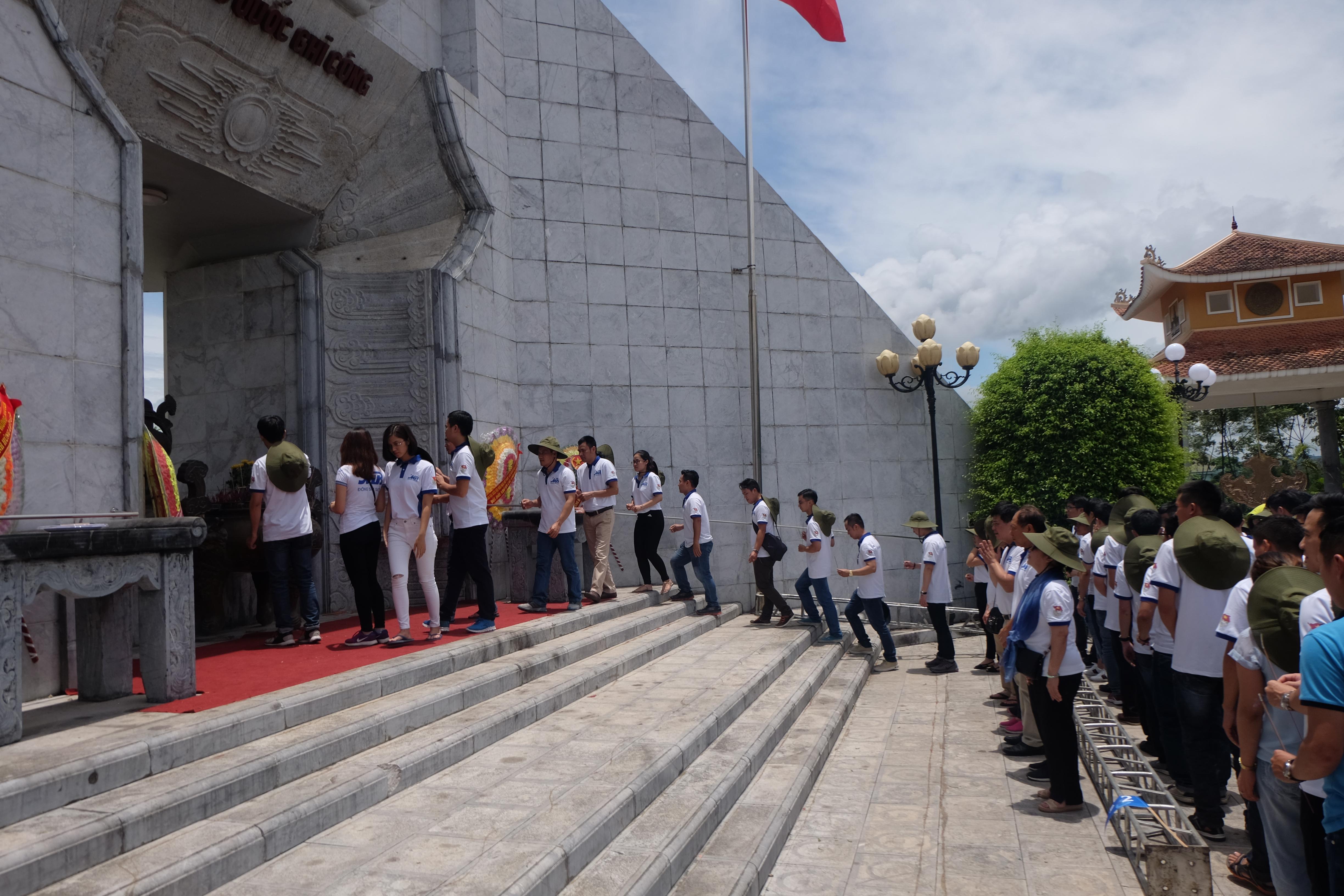 Chuyến về nguồn ý nghĩa