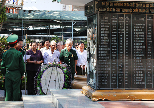 Sẵn sàng hy sinh để thương binh được sống