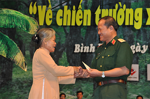 Vắt sữa mình để... cứu thương binh