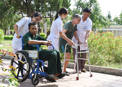 Những phút giây êm đềm hiếm hoi ở trung tâm.