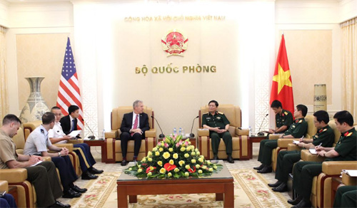Đại tướng Ngô Xuân Lịch tiếp Đại sứ Hoa Kỳ