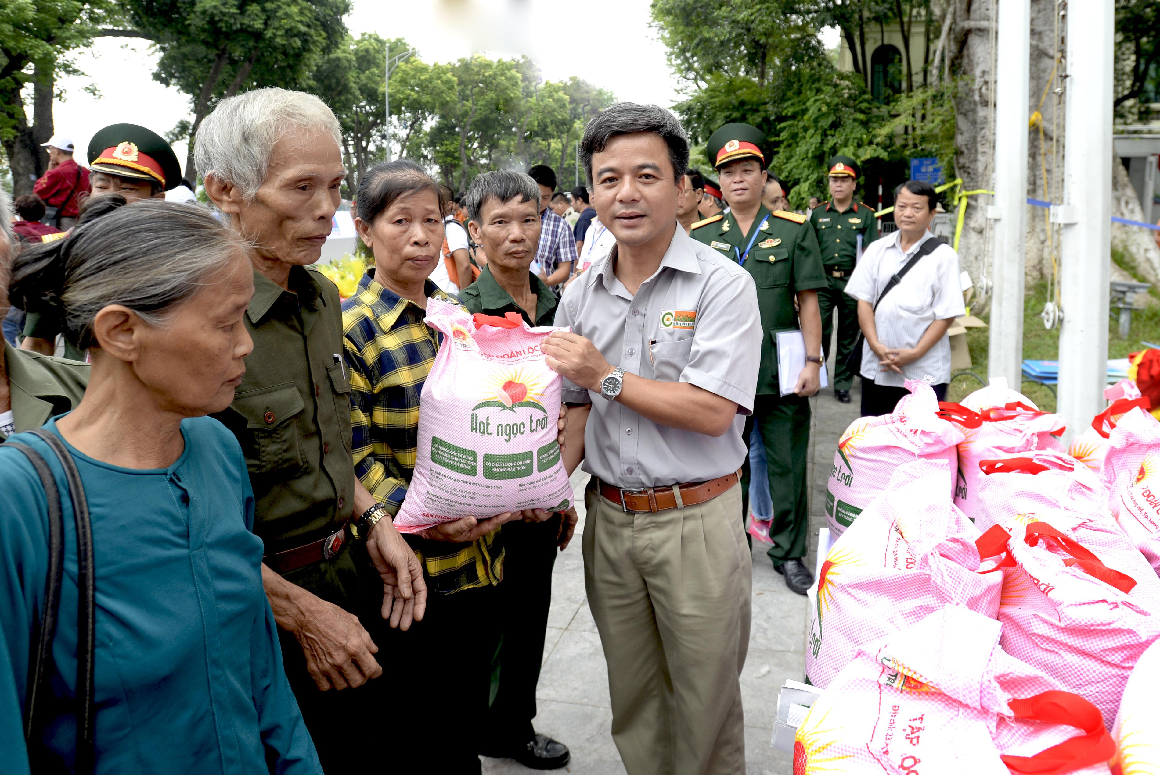 Ân tình sâu nặng