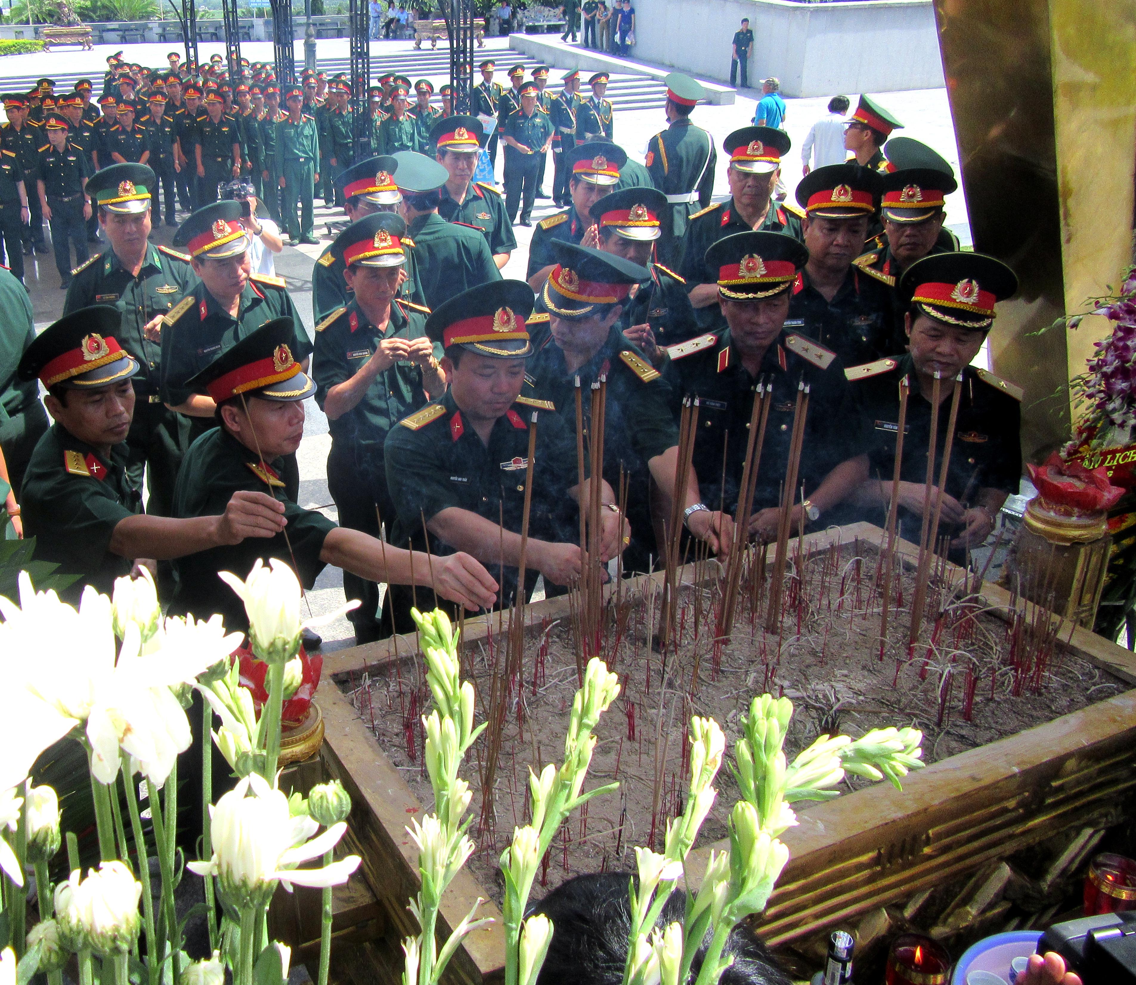 Nén hương tưởng nhớ