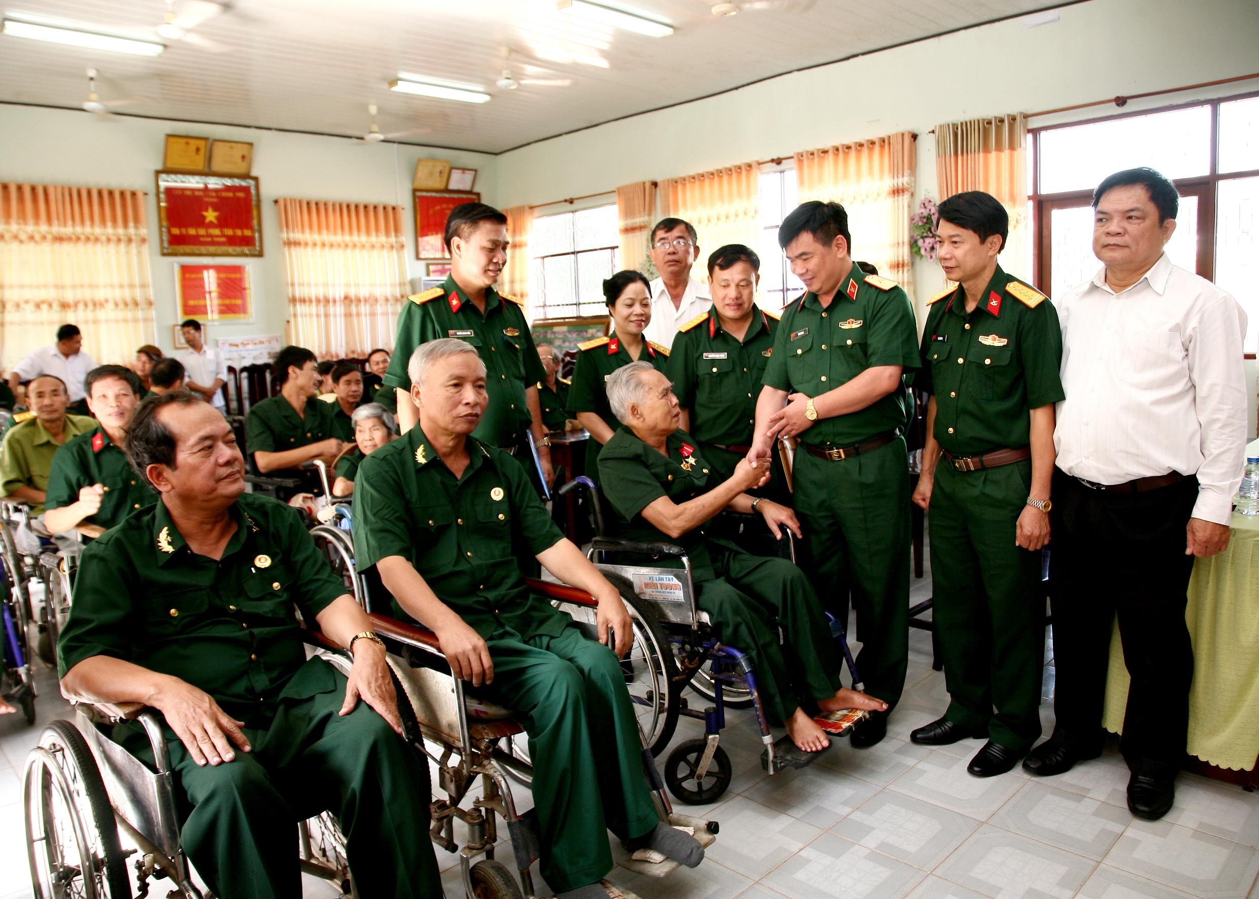 Vun tròn nghĩa tri ân
