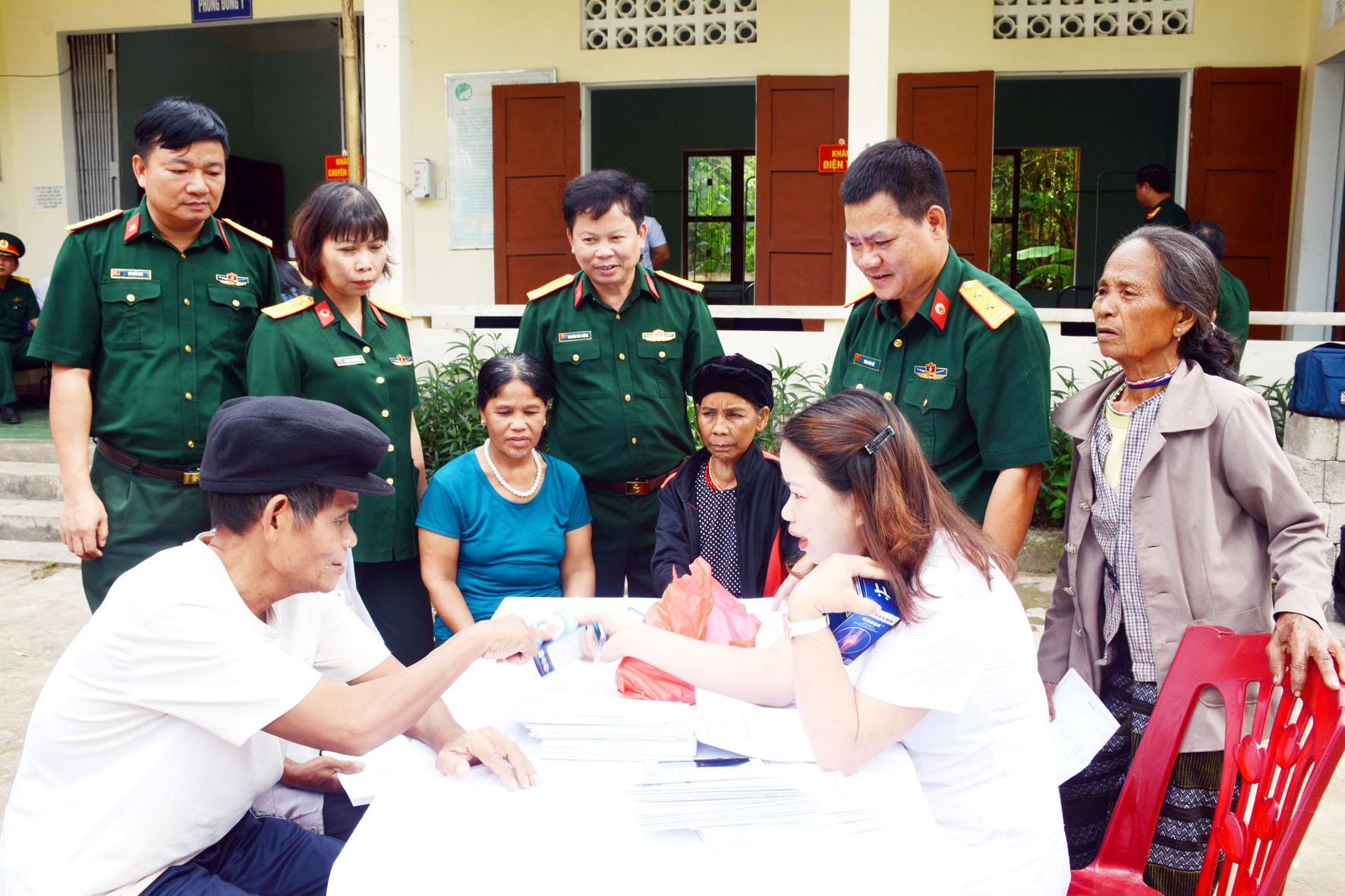 Đất nghèo sâu nặng nghĩa tình
