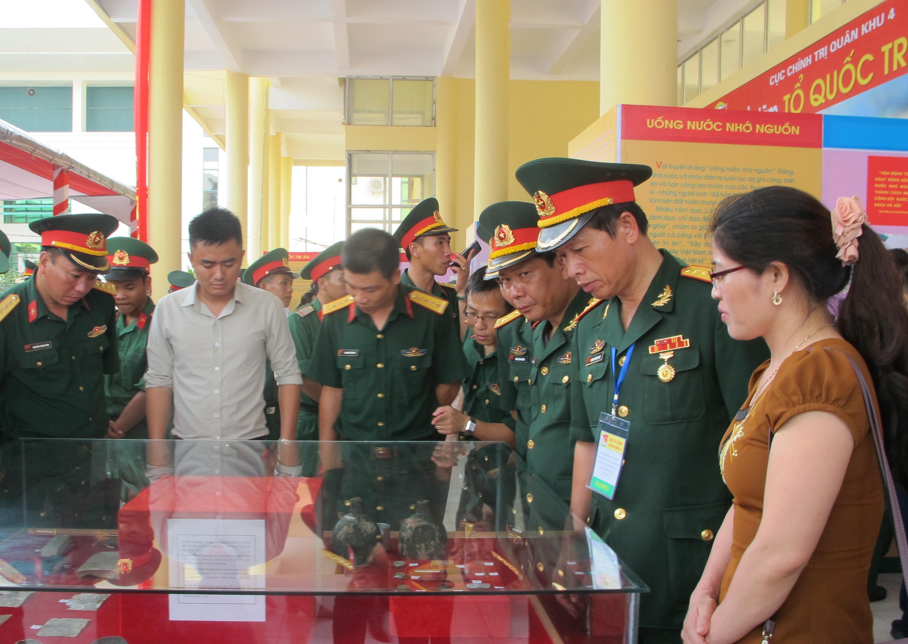 Ký ức thời đạn lửa