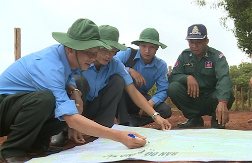 Một người Cam-pu-chia giàu nghĩa cử với các liệt sĩ Quân tình nguyện Việt Nam