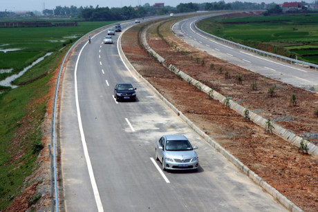 Thông tin từ đường dây nóng
