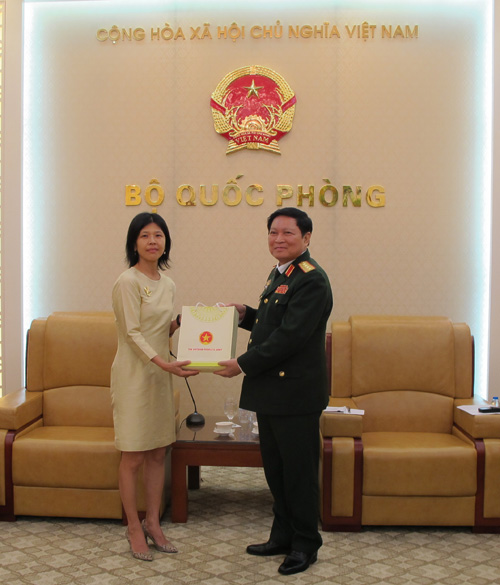 Đại tướng Ngô Xuân Lịch tiếp Đại sứ Canada và Australia 