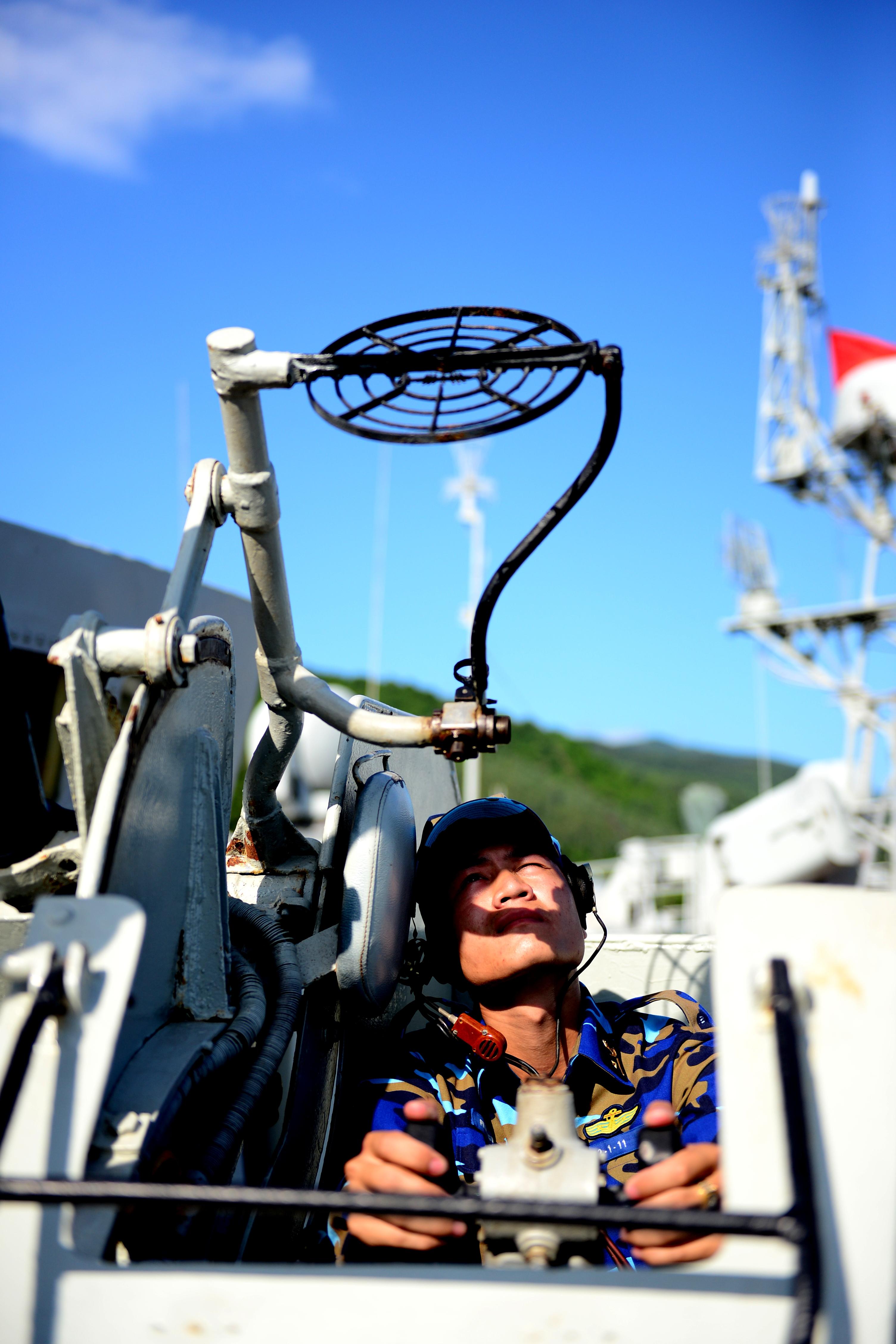 Âm vang chiến thắng trận đầu