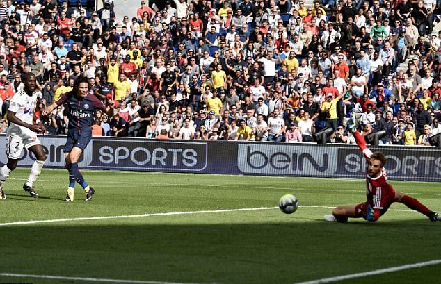 PSG ra quân thắng lợi dù vắng Neymar