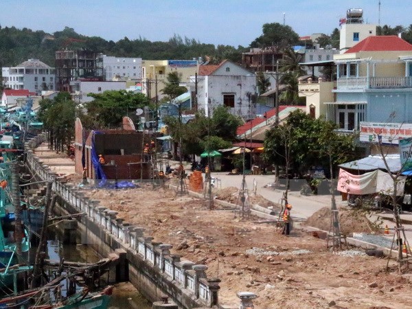 GÁNH NẶNG NỢ ĐỌNG XÂY DỰNG CƠ BẢN