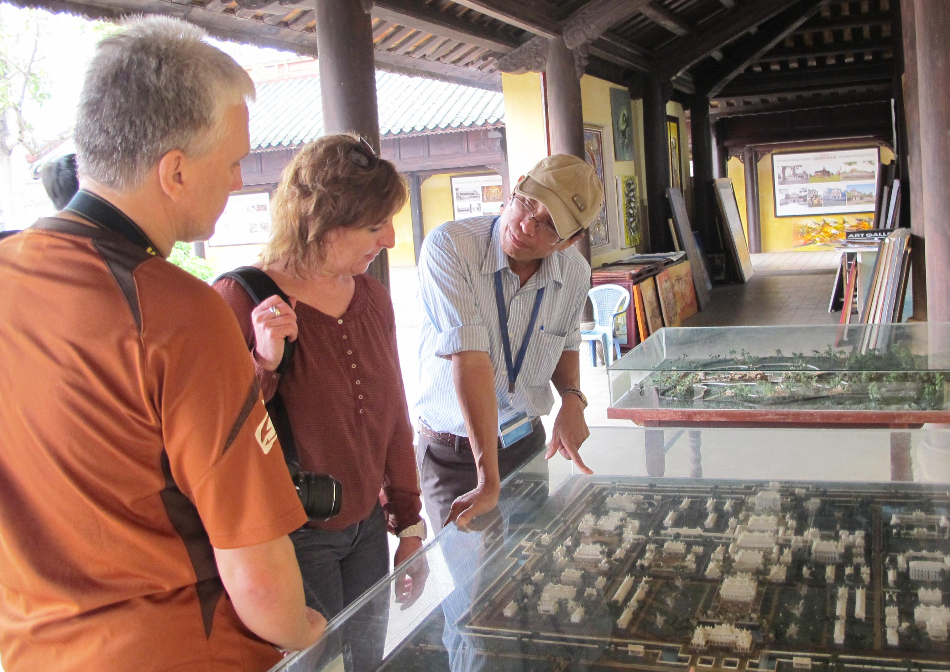 Hoàng thành Huế hút khách quốc tế