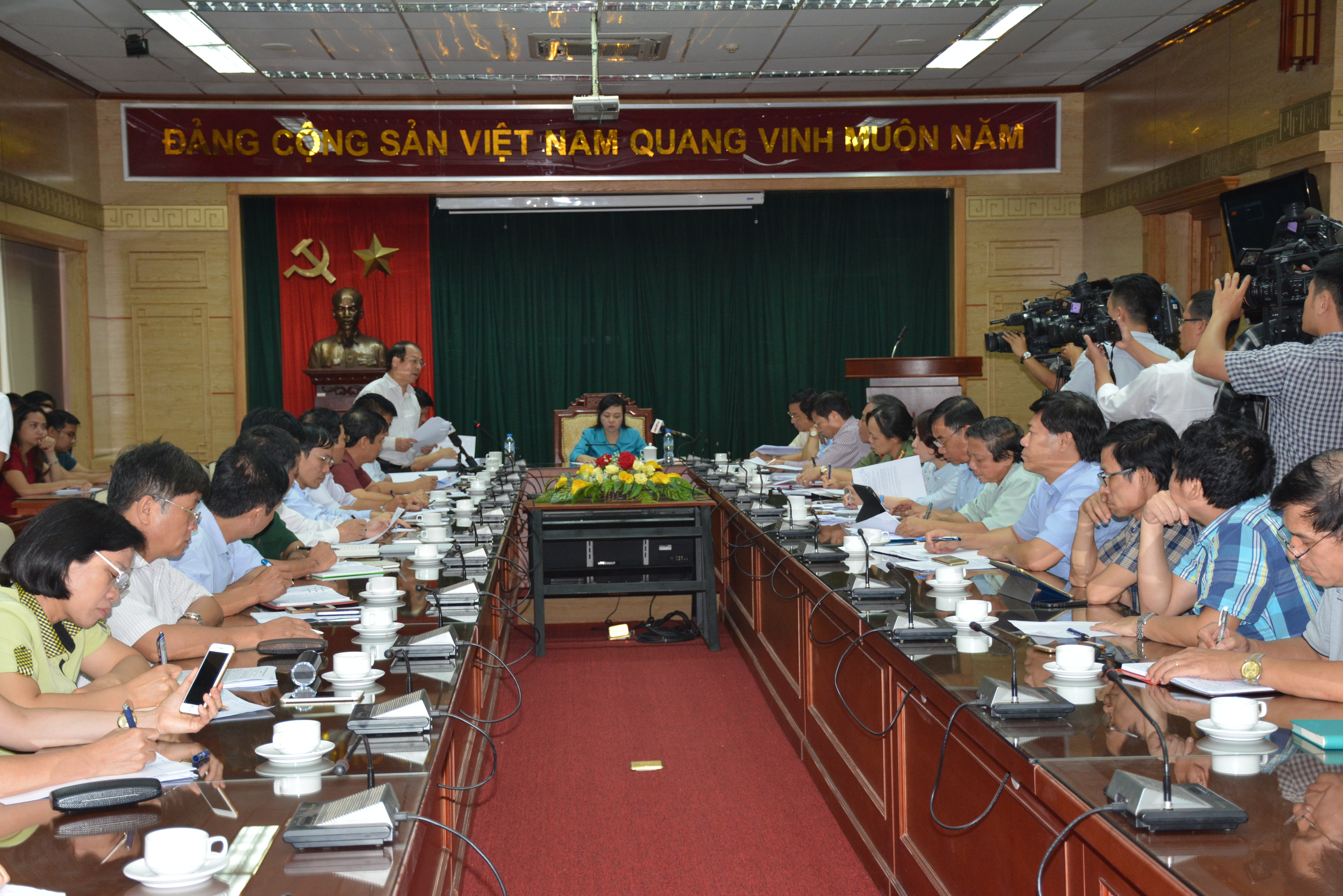 Cần phải có các biện pháp quyết liệt hơn để khống chế dịch sốt xuất huyết